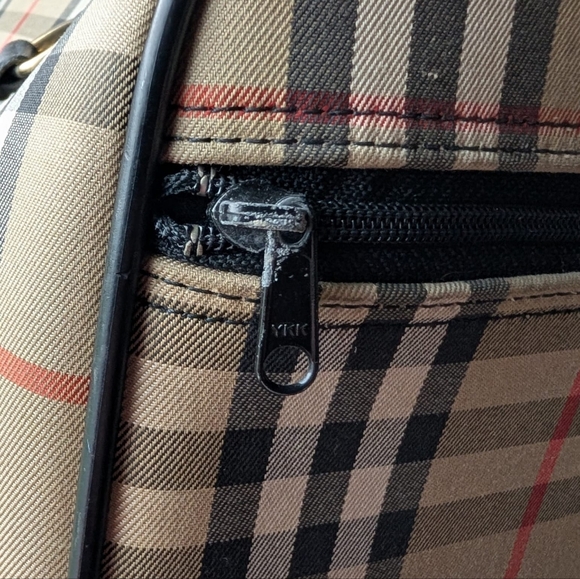 Authenthic Burberry Boston Bag - Picture 9 of 9